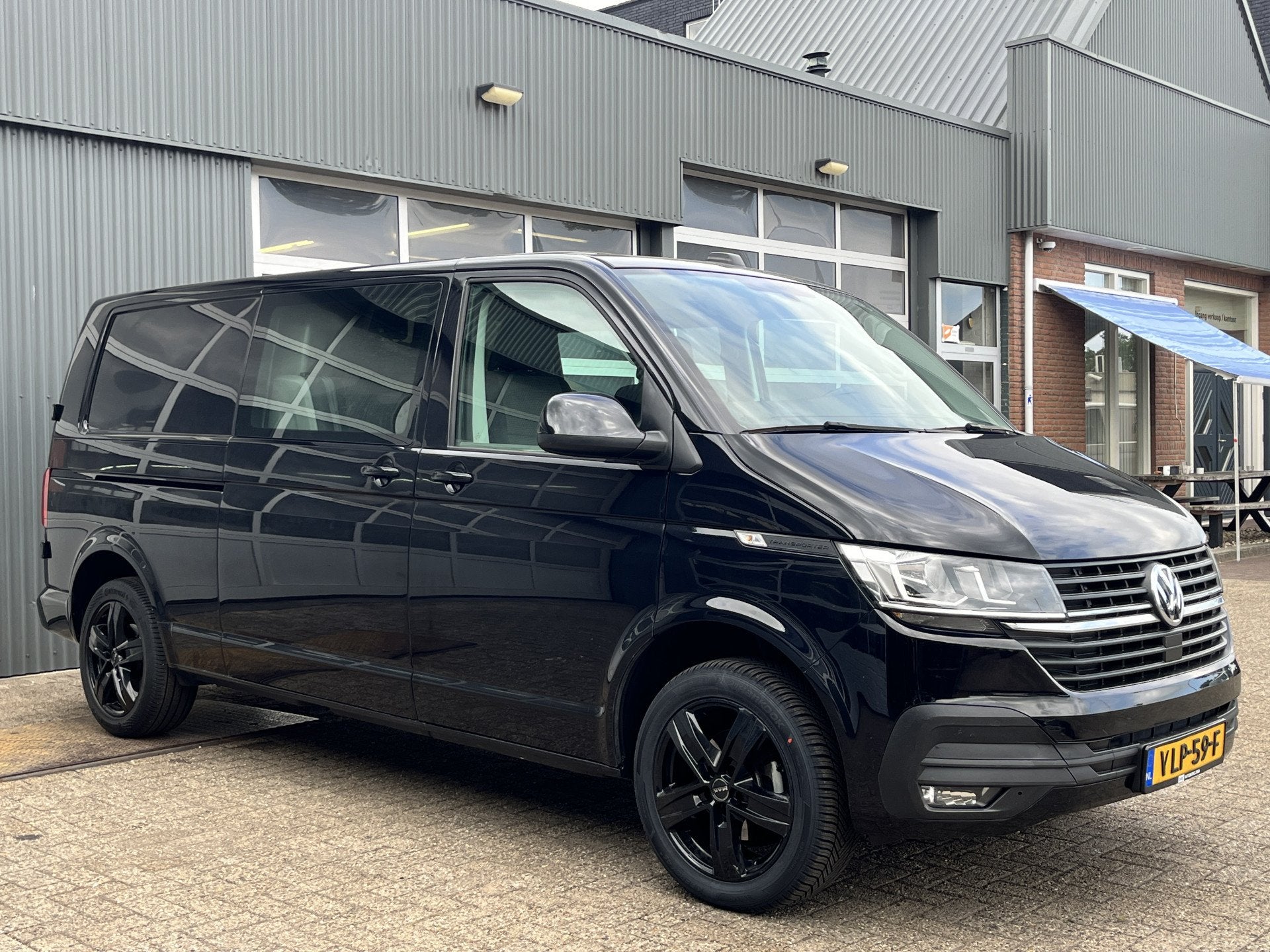 Volkswagen Transporter 2.0 TDI L2H1 DC 150PK Airco Cruise co, Stof, Gebruikt, 4 cilinders, 150 pk