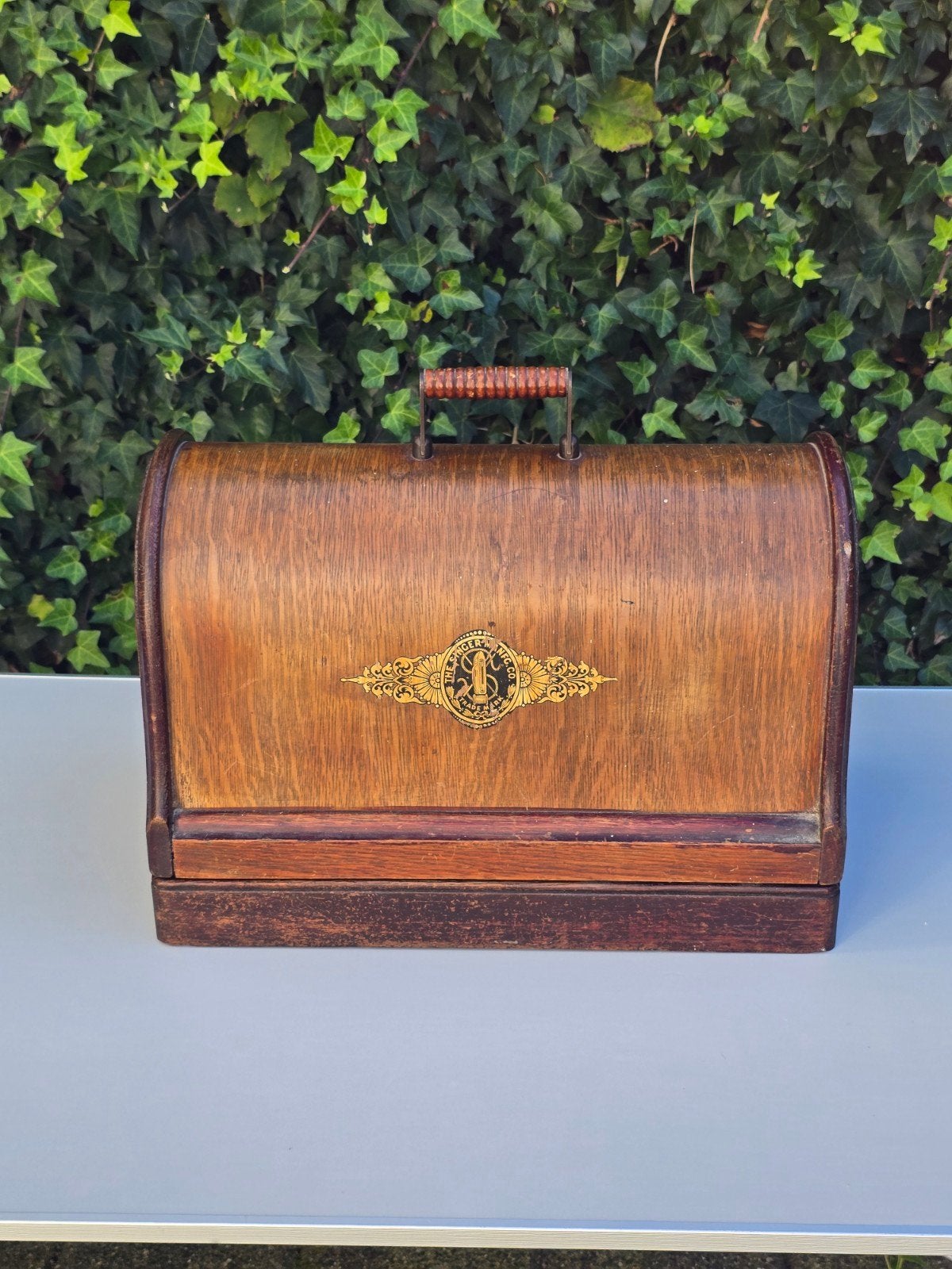 Antieke Singer Naaimachine met Houten Kap, Ophalen