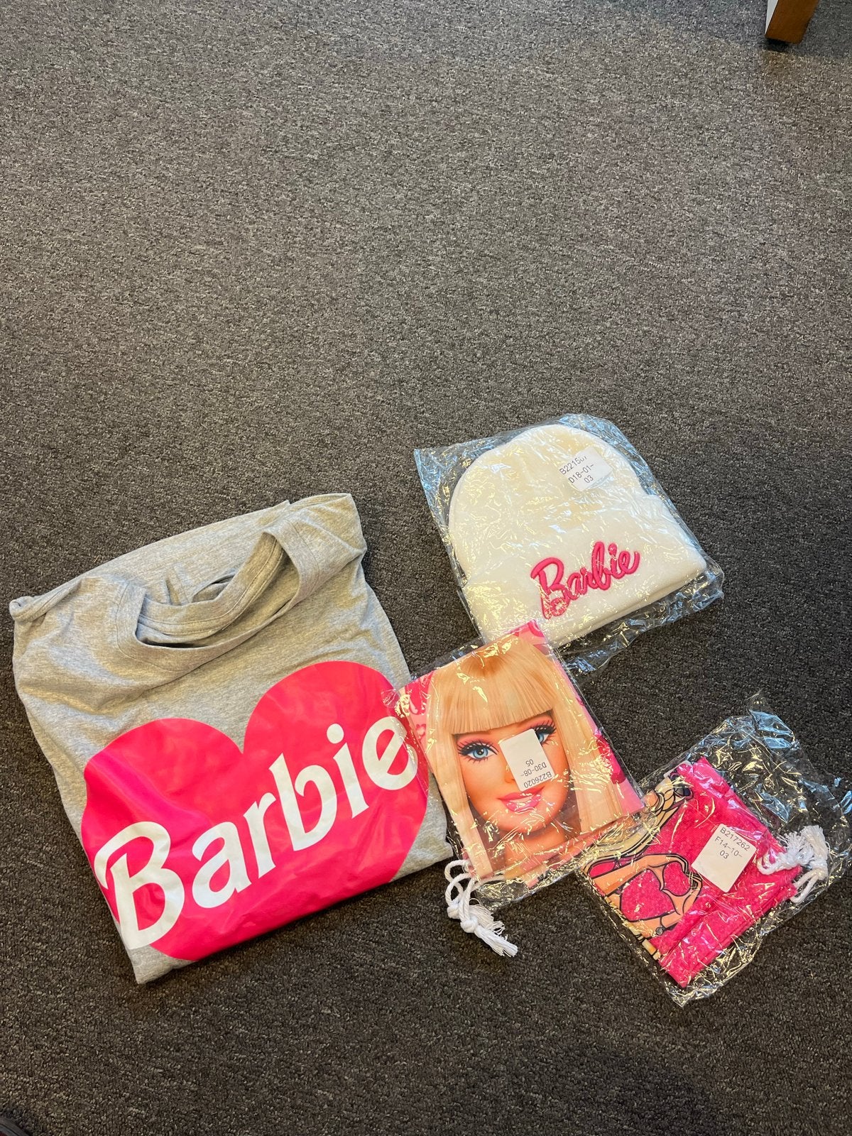 Barbie Kleding en Accessoires Set - Nieuw, Ophalen of Verzenden, Nieuw, Meisje