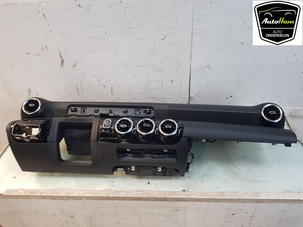 Airbag Set + Dashboard Mercedes-Benz A (177.0) A0008605500, Gebruikt, Mercedes-Benz AG, Mercedes-Benz, Mercedesstraße 120, Stuttgart 70372, , Duitsland