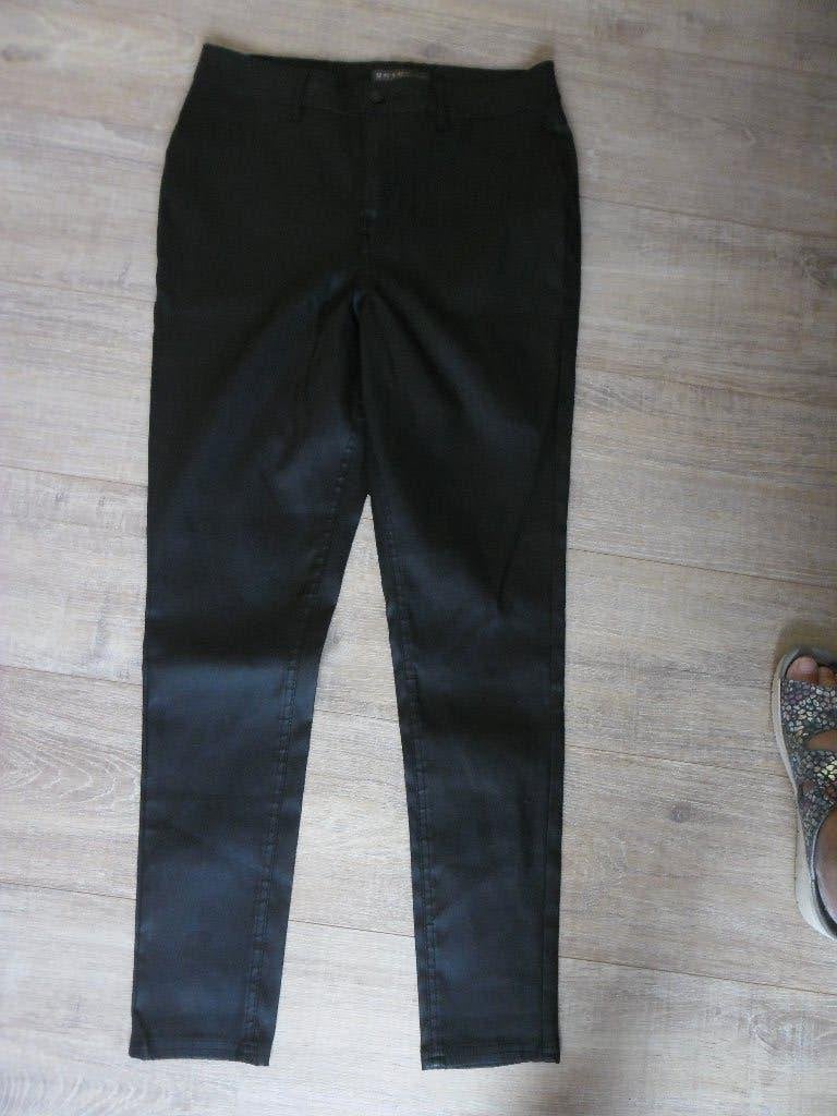 Nieuwe lederlook dames broek Maat M, Maat 38/40 (M), Zwart, Nieuw, Ophalen of Verzenden