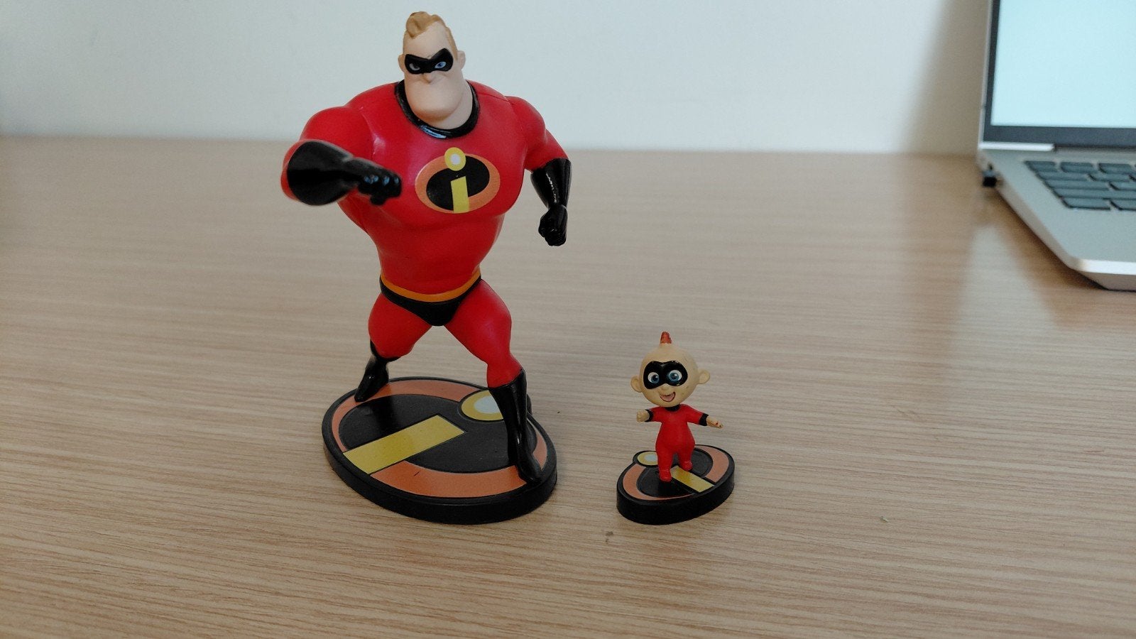 2 incredibles Disney poppetjes, Ophalen of Verzenden, Zo goed als nieuw