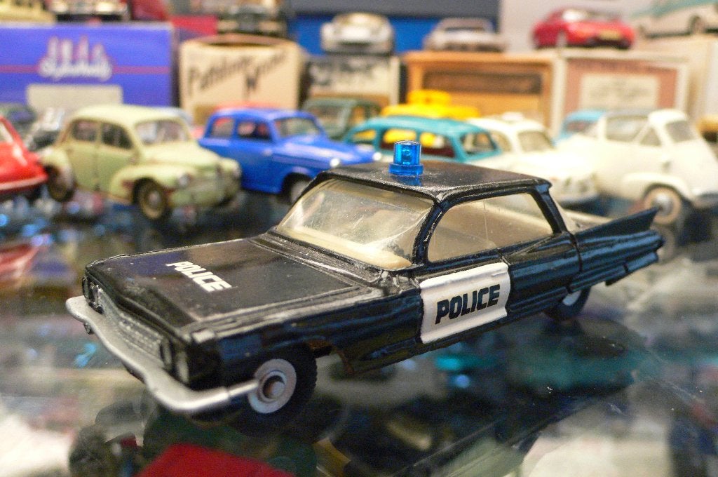 cadillac police - dinky toys engeland-1/43-gerestaureerd-, Verzenden, Gebruikt, Auto, Dinky Toys