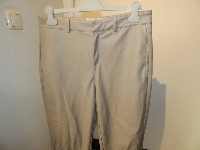 Femmes du Sud leder look broek lichte tint L, Kleding | Dames, Broeken en Pantalons, Femmes du Sud, Verzenden, Beige, Maat 42/44 (L)