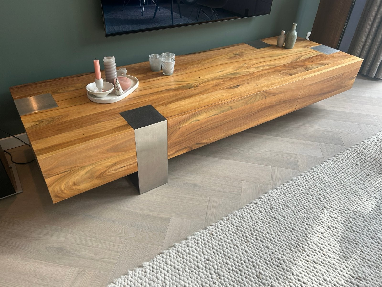 Hulshoff Design massief notenhouten tv meubel, Ophalen, Gebruikt, 200 cm of meer, Minder dan 100 cm