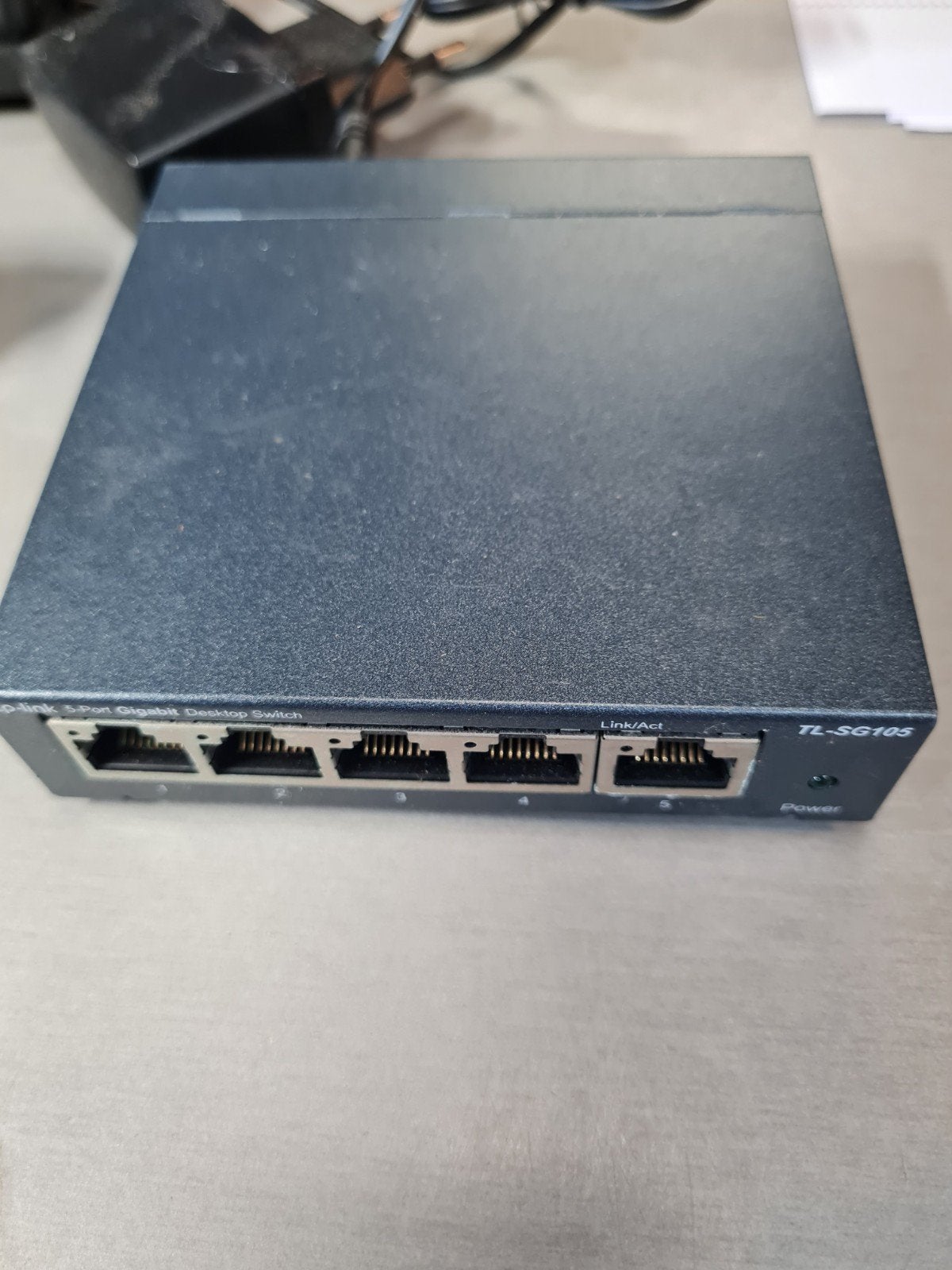 TP-Link TL-SG105 5-Poorts Gigabit Desktop Switch, Computers en Software, Netwerk switches, Ophalen, Gebruikt, Onbekend, Onbekend