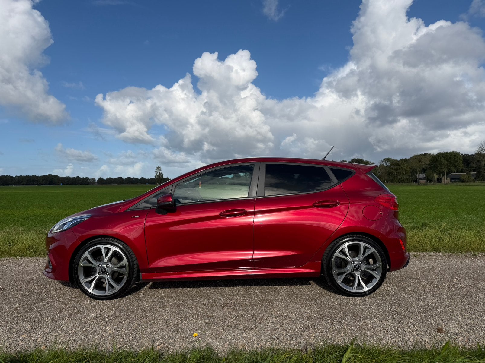 Ford Fiësta ST line 1.0 Ecoboost 140PK 5D 2018 Rood, Voorwielaandrijving, Dealer onderhouden, 1064 kg, 49 €/maand