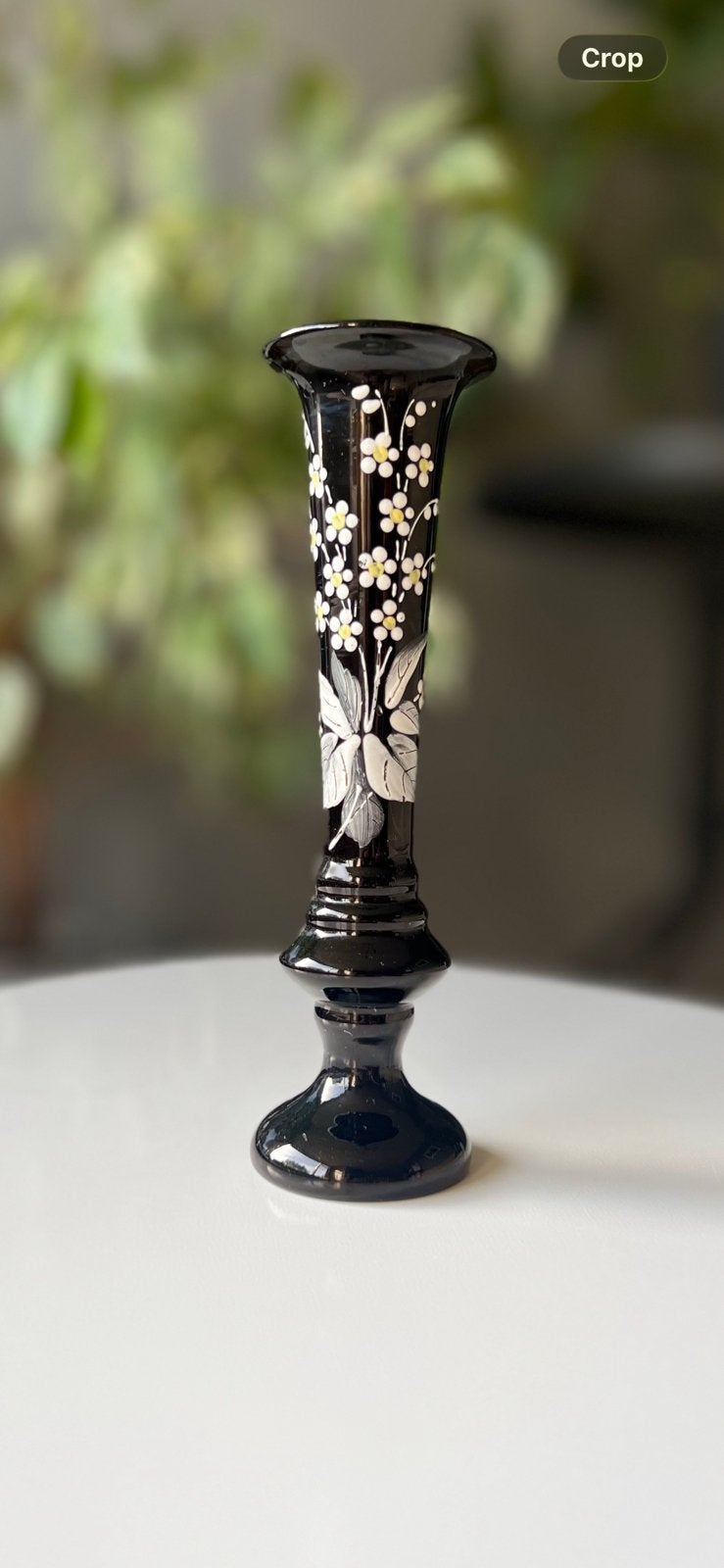 Vintage petite zwart glazen vaasje, 16.5 cm hoog., Antiek en Kunst, Ophalen of Verzenden