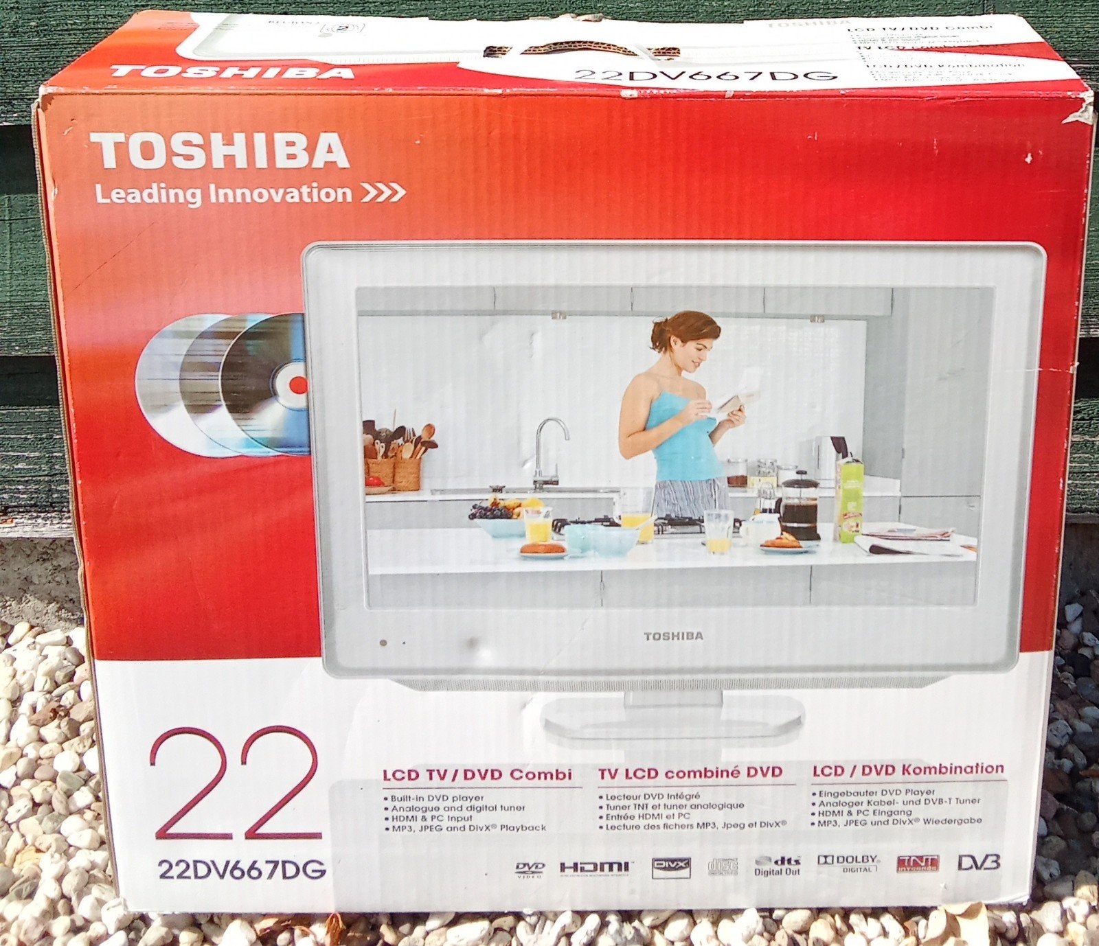 Nieuwe Toshiba 22DV667DG LCD TV/DVD Combi - Ongebruikt, Toshiba, LCD, Nieuw, Ophalen of Verzenden
