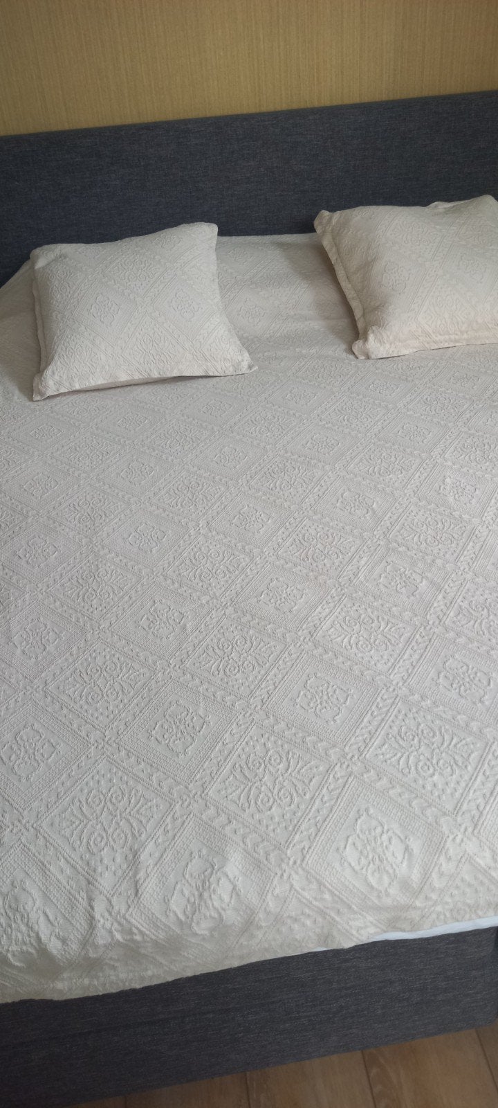 Nieuw Zara Home Bedsprei met geometrisch motief., Beige, Katoen, Ophalen of Verzenden, Tweepersoons