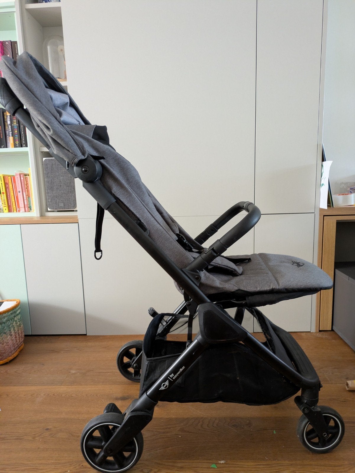 Compacte en handige MINI by Easywalker buggy, Kinderen en Baby's, Buggy's, Zo goed als nieuw, Overige merken, Verstelbare rugleuning