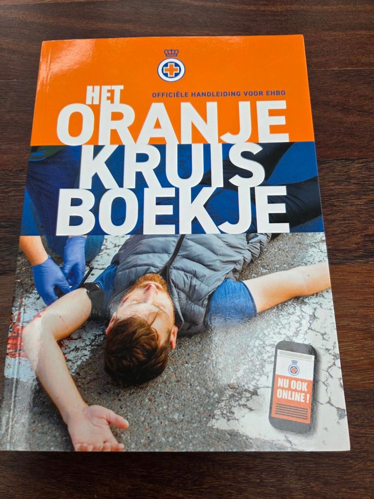Het Oranje Kruis Boekje - (Nieuw), Het Oranje Kruis, Nieuw, Ophalen of Verzenden, MBO