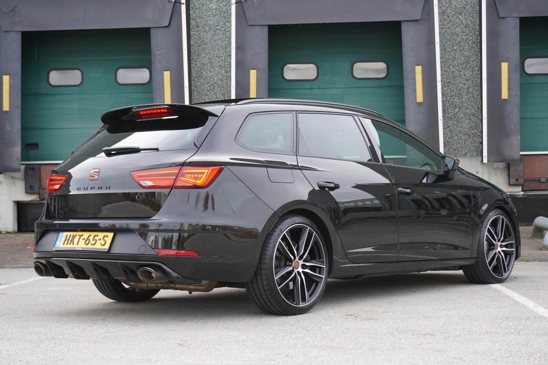 SEAT Leon ST CUPRA 2.0 TSI 300pk 4DRIVE Ultimate Edition | B, Auto's, Automaat, 12 maanden, Gebruikt, 4 cilinders