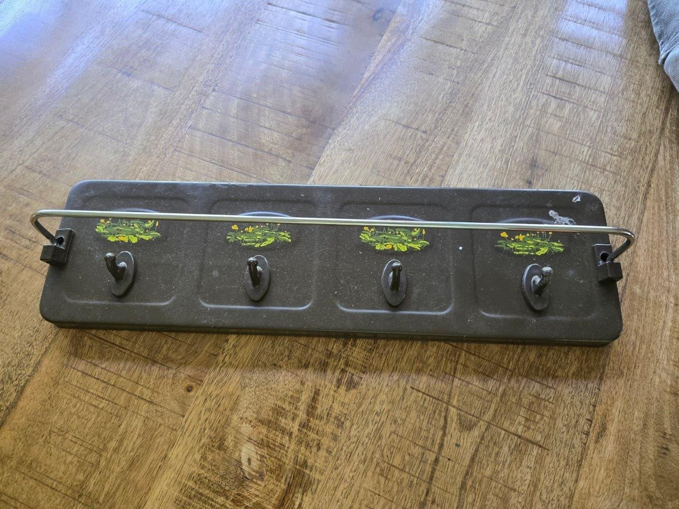 Vintage wandkapstok met 4 haken en stang, Huis en Inrichting, Woonaccessoires | Kapstokken, Wandkapstok, Gebruikt, Ophalen of Verzenden