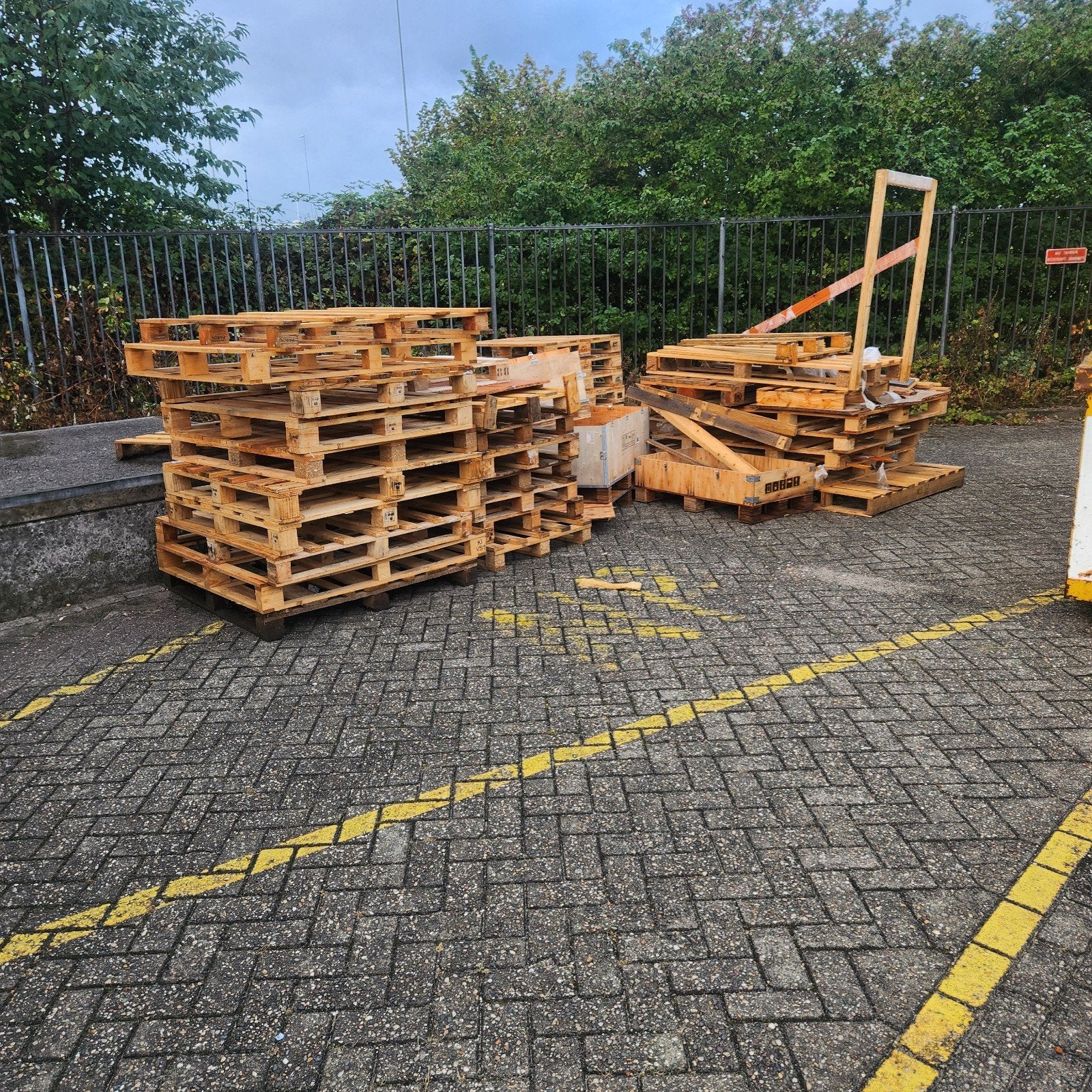 Diverse gebruikte pallets en houten kisten, Ophalen, Gebruikt, 100 cm of meer, 60 cm of meer