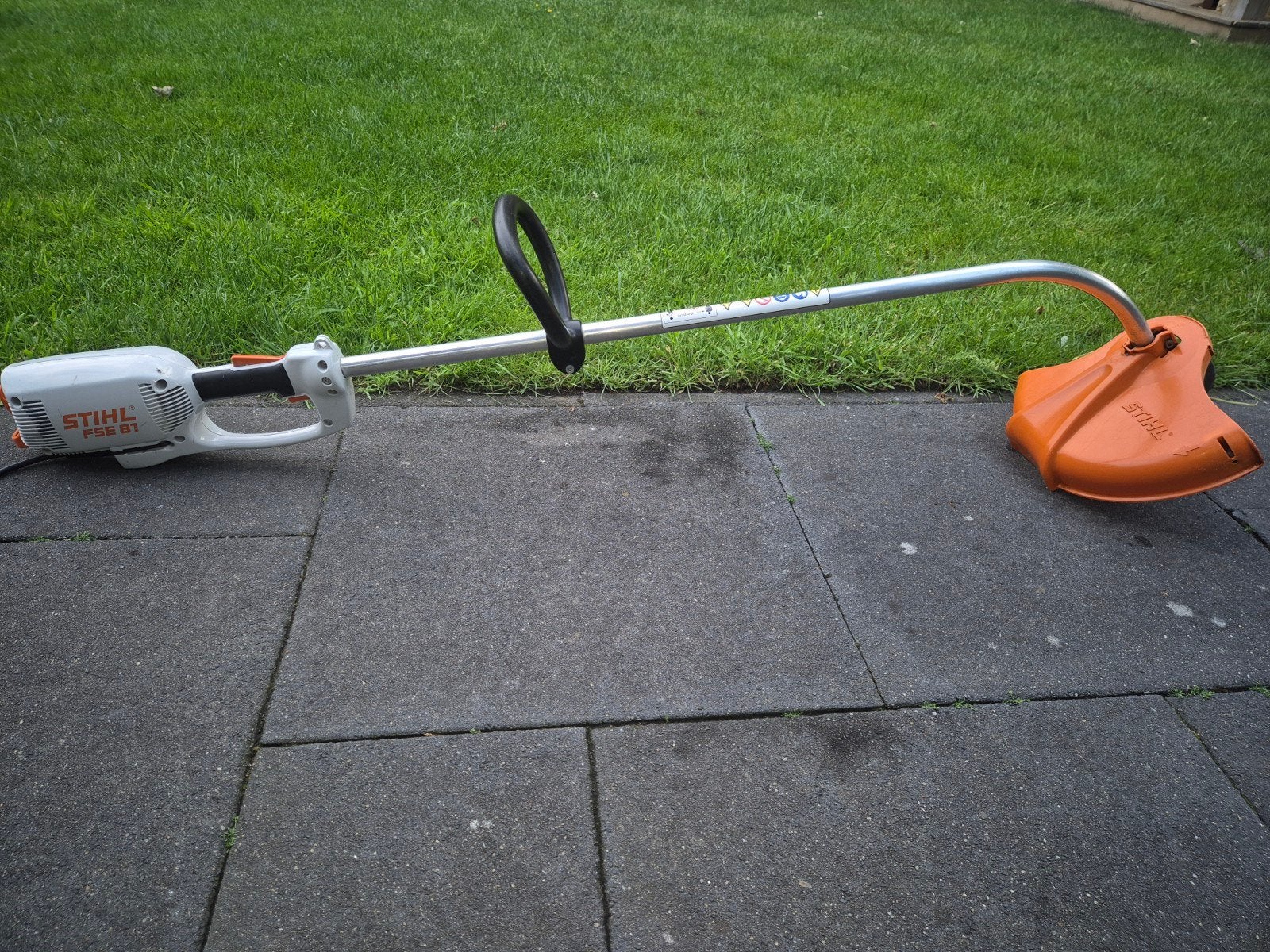 Stihl Grastrimmer FSE 81 - Netjes onderhouden, Tuin en Terras, Stihl, Ophalen of Verzenden, Zo goed als nieuw, 30 tot 50 cm