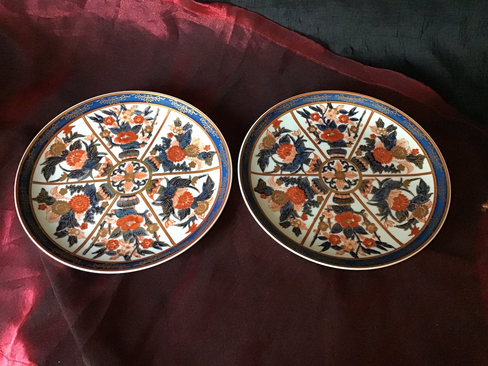 2 Handgeschilderde Imari bordjes, Ophalen of Verzenden