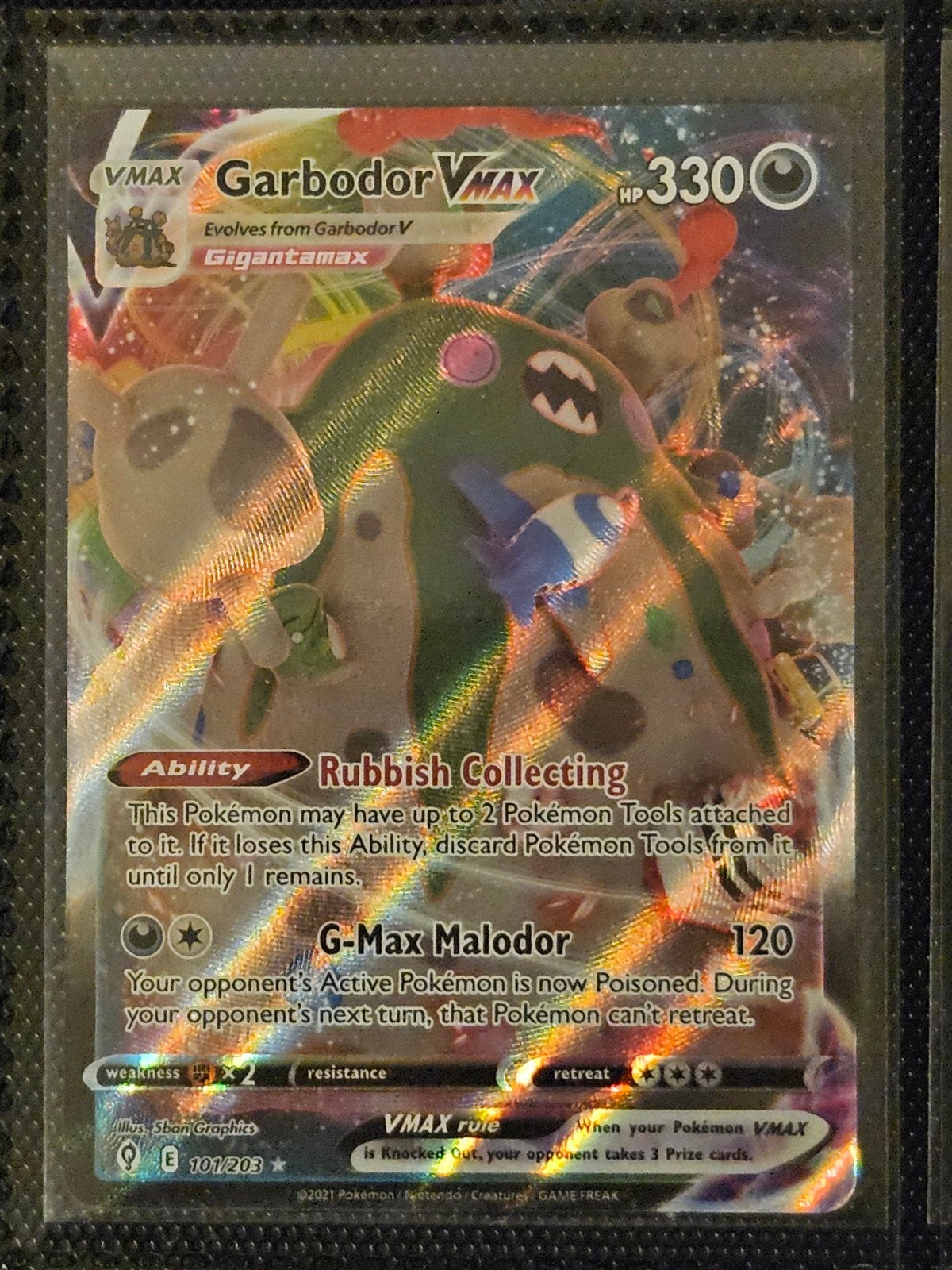 Pokemon Garbodor Vmax 101/203 Evolving Skies, Ophalen of Verzenden, Zo goed als nieuw, Losse kaart, Foil
