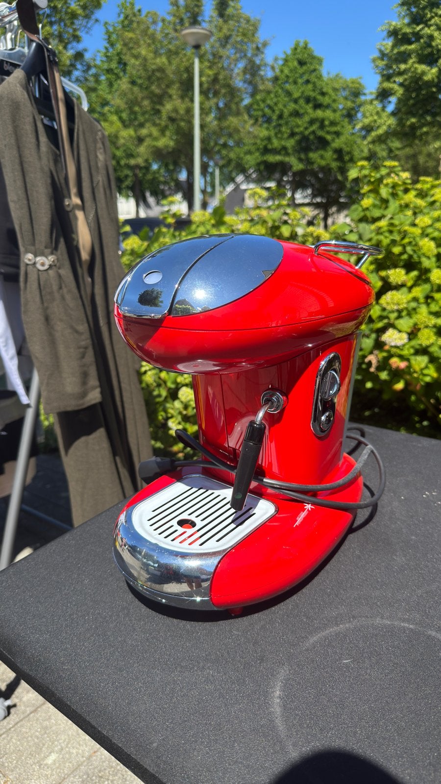Illy FrancisFrancis X8 Iperespresso machine rood, Koffiepads en cups, Espresso apparaat, Ophalen of Verzenden, Zo goed als nieuw