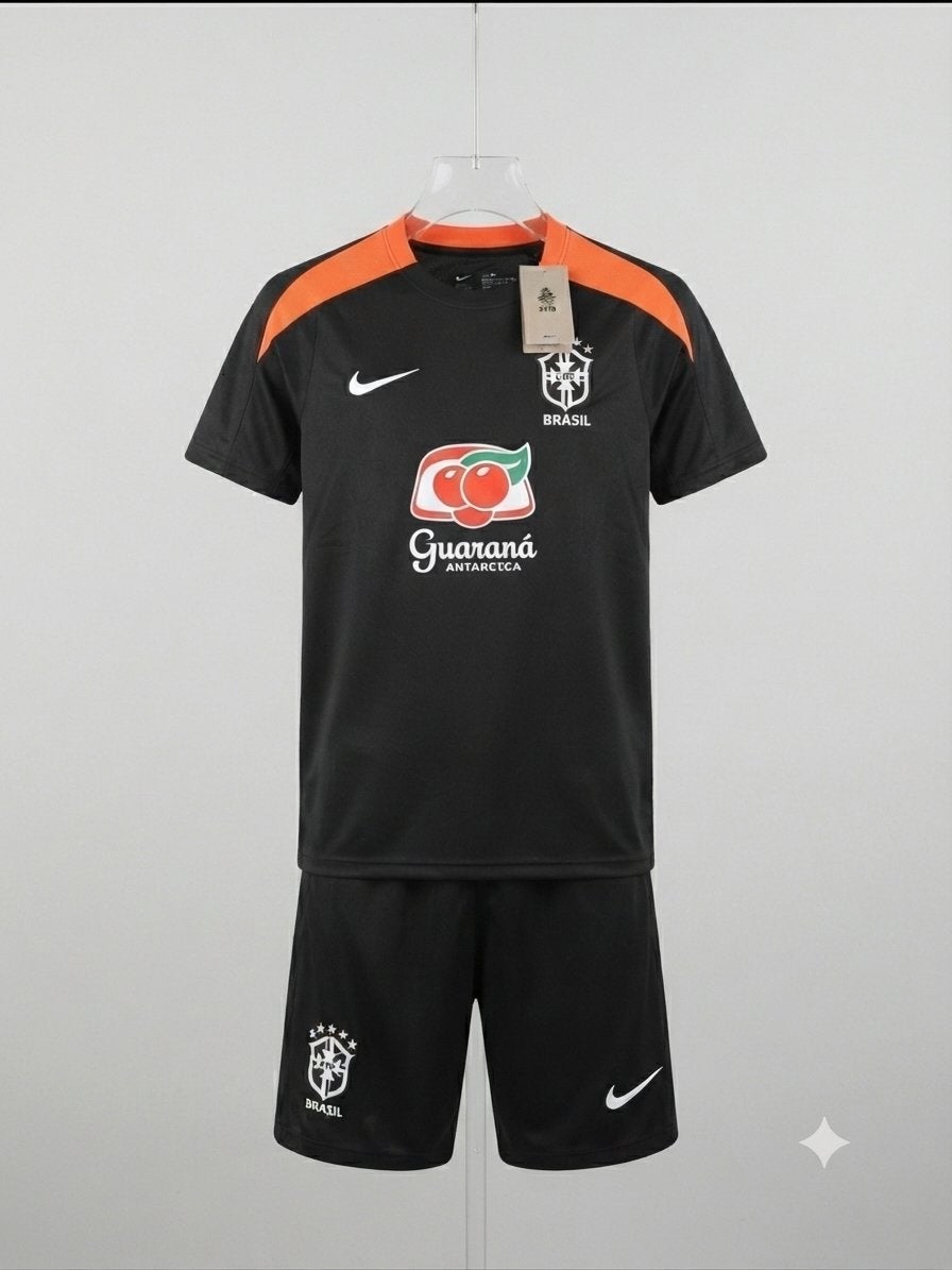 Nike Brazilië Thuisshirt en Broekje - Zwart/Oranje, Ophalen, Maat 48/50 (M), Zwart, Nieuw