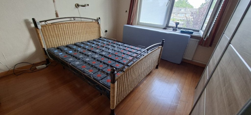 Tweepersoons bed met elektrische bodems, Ophalen, Overige kleuren, Tweepersoons, 180 cm