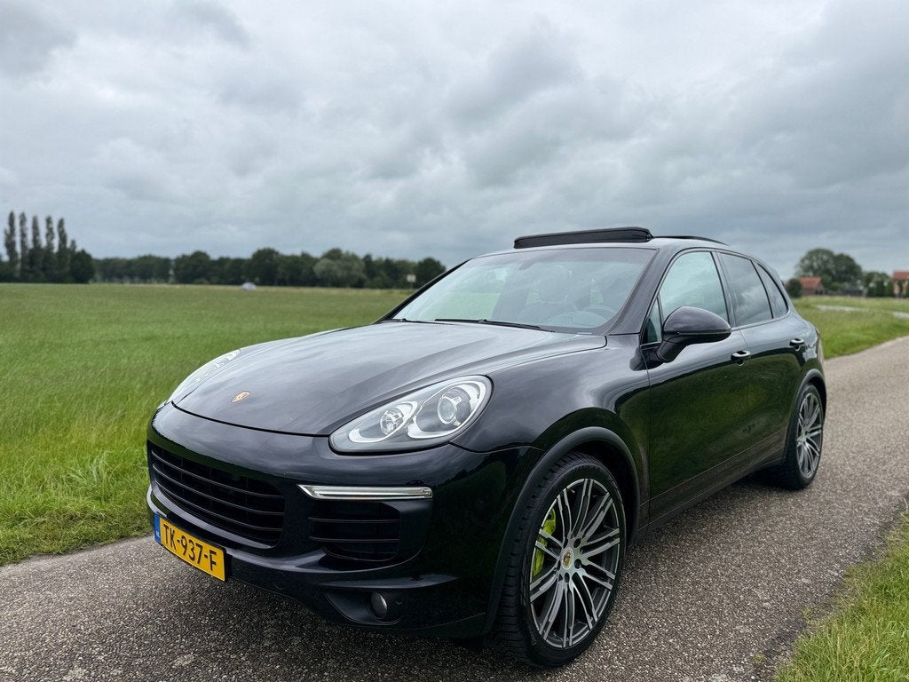 Porsche Cayenne 3.0 S E-Hybrid Pano Xenon-LED dealer ond, Auto's, Porsche, Automaat, Gebruikt, 2995 cc, Bedrijf