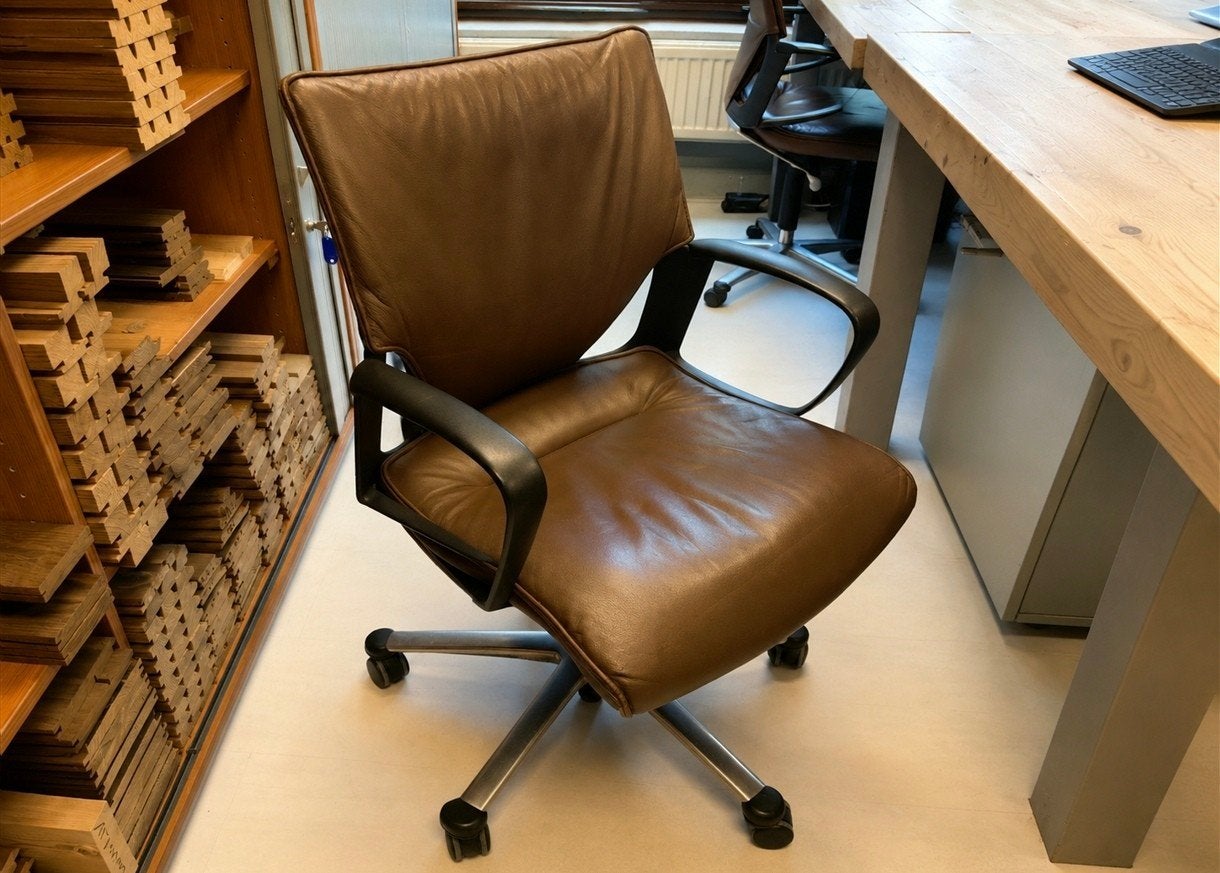 Wilkhahn bureaustoelen, 2 stukken, bruin LEER bureau stoel, Huis en Inrichting, Bureaustoelen, Ophalen, Bruin, Zo goed als nieuw