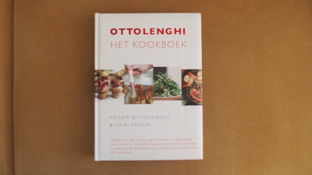 Ottolenghi - Het kookboek, Boeken, Kookboeken, Hoofdgerechten, Yotam Ottolenghi & Sami Tamimi, Ophalen of Verzenden, Zo goed als nieuw