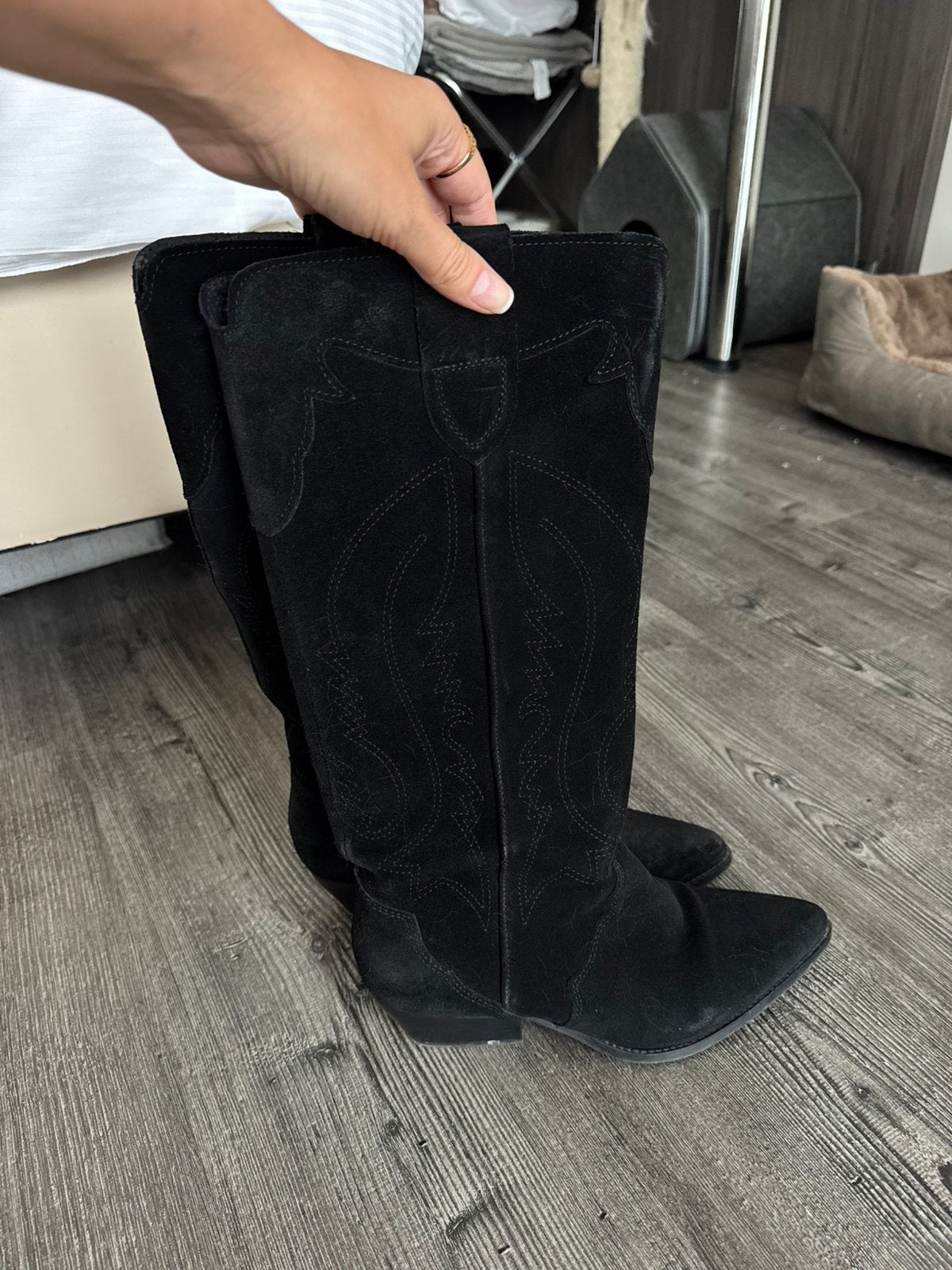 Sacha suède cowboylaarzen zwart, Kleding | Dames, Ophalen of Verzenden, Zo goed als nieuw, Zwart, Hoge laarzen