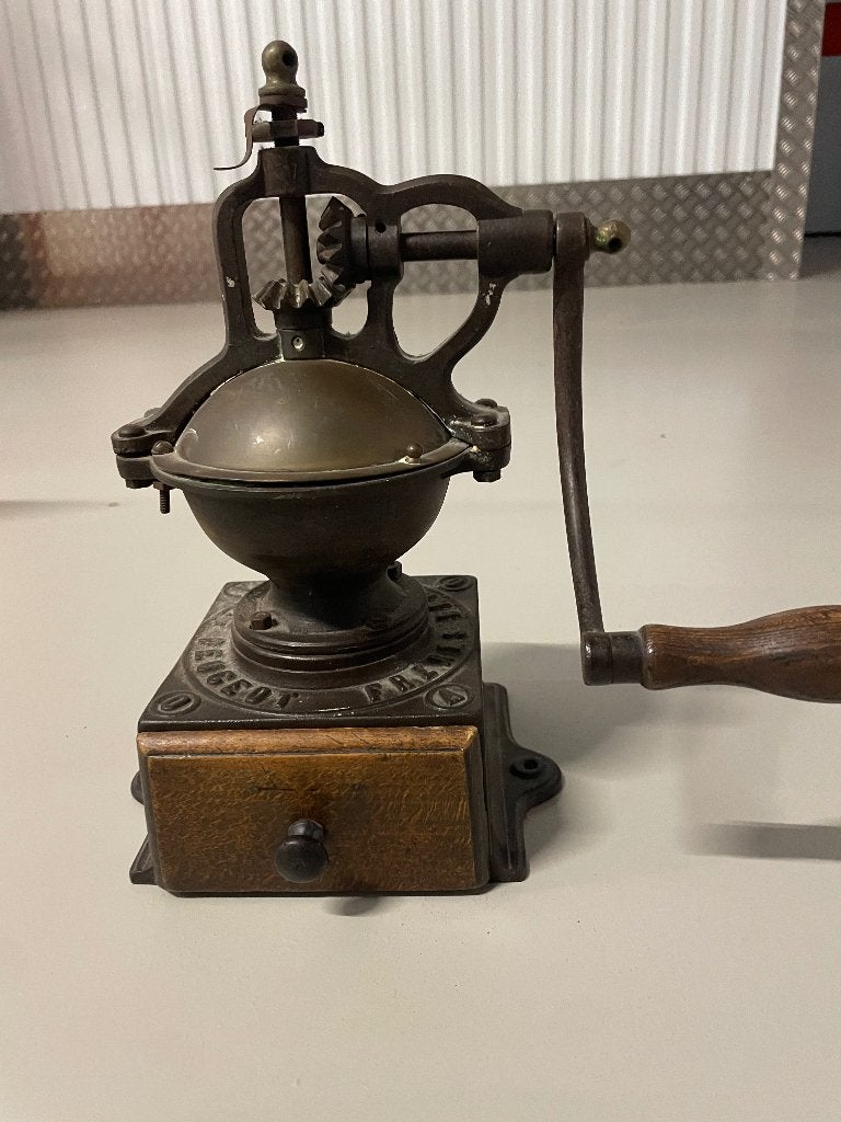 Antieke stukken, Ophalen