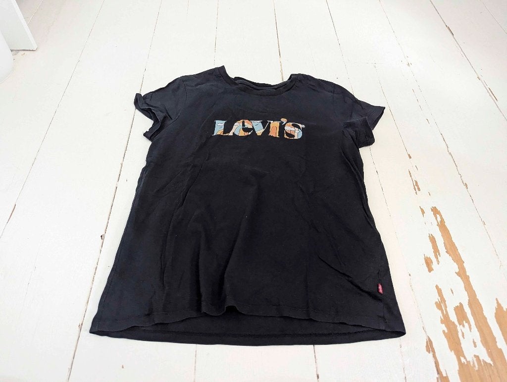 Zwart t-shirt met opdruk van Levi's, Zwart, Ophalen of Verzenden, Zo goed als nieuw, Korte mouw