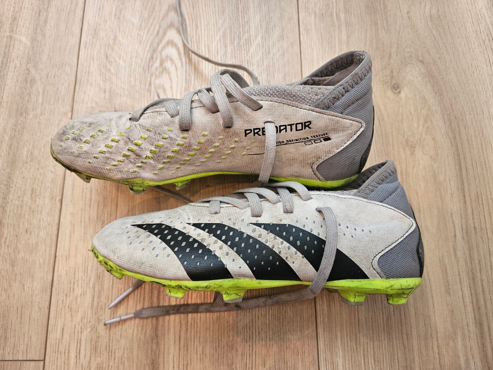 Voetbalschoenen maat 32 Adidas, Ophalen, Gebruikt, Schoenen