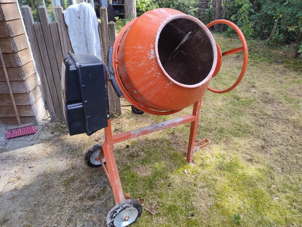 Beton molen 700W (140l), Ophalen, Gebruikt