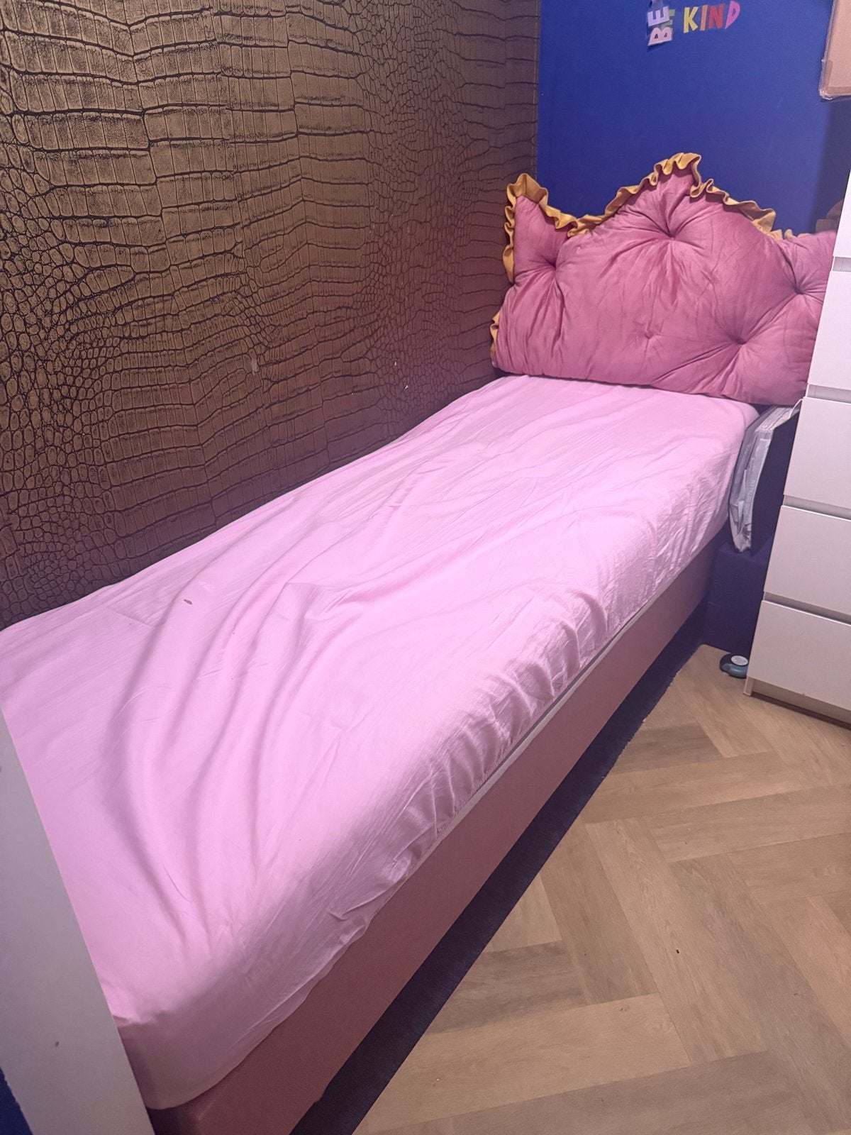 Eenpersoons boxspring met matras - Roze, 70x190 cm, Ophalen, Gebruikt, 190 cm of minder, Stof