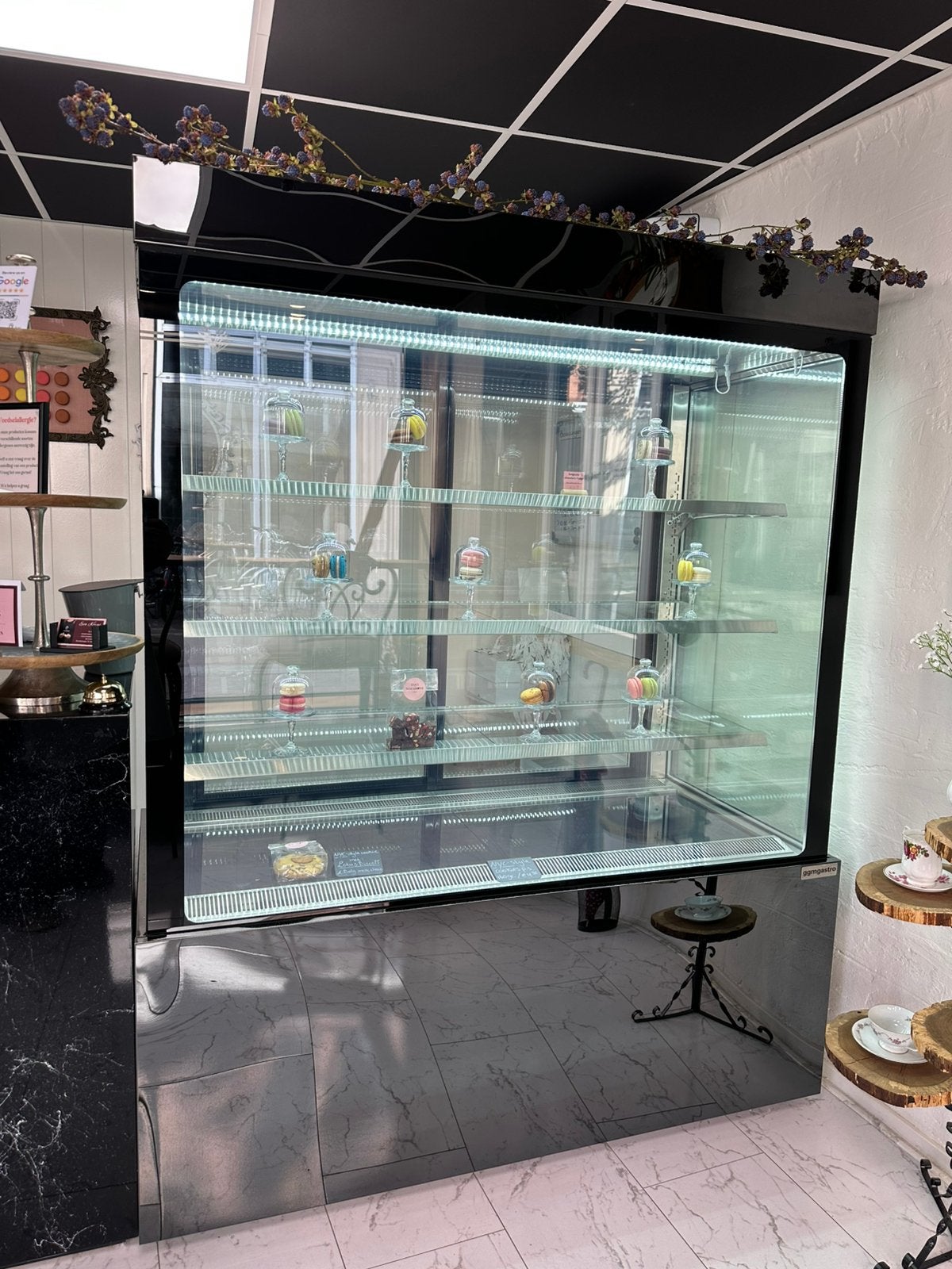 Horeca gekoelde gebaksvitrine 150cm/1400L, Ophalen, 200 liter of meer, 60 cm of meer, 160 cm of meer