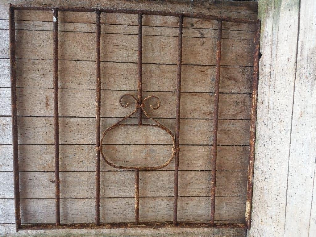 1 antiek hekwerk van smeedijzer 790x860x30 mm, Ophalen of Verzenden, Gebruikt, IJzer, Sierhekwerk