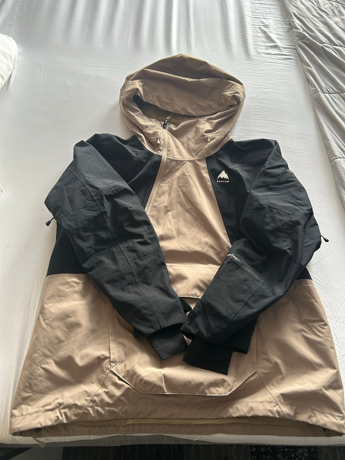 Burton Reserve 2L Relaxed Anorak - Beige/Zwart Waterdicht, Ophalen, Zo goed als nieuw, Maat 42/44 (L), Jack