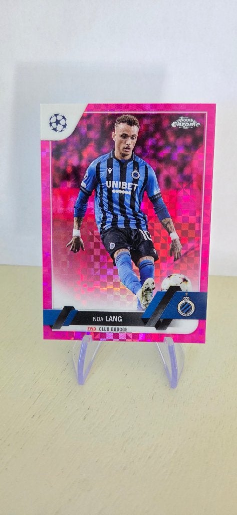 2022 Topps Chrome Noa Lang Club Brugge /250, Verzenden, Nieuw, Buitenlandse clubs, Spelerskaart