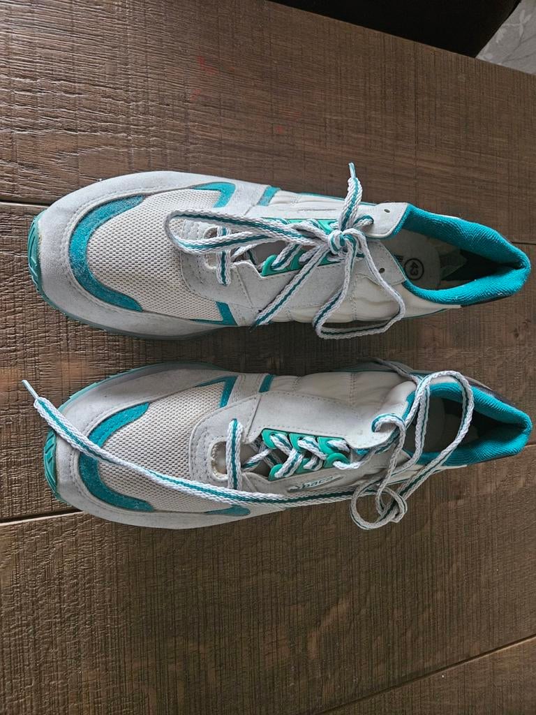 Nieuwe grijze sneakers van Space, Overige kleuren, Ophalen of Verzenden, Sneakers of Gympen, Nieuw