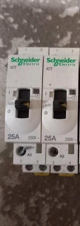 Schneider iCT Contactor 25A 2-polig  230V AC  handbediening, Schneider, Overige typen, Nieuw, Ophalen of Verzenden