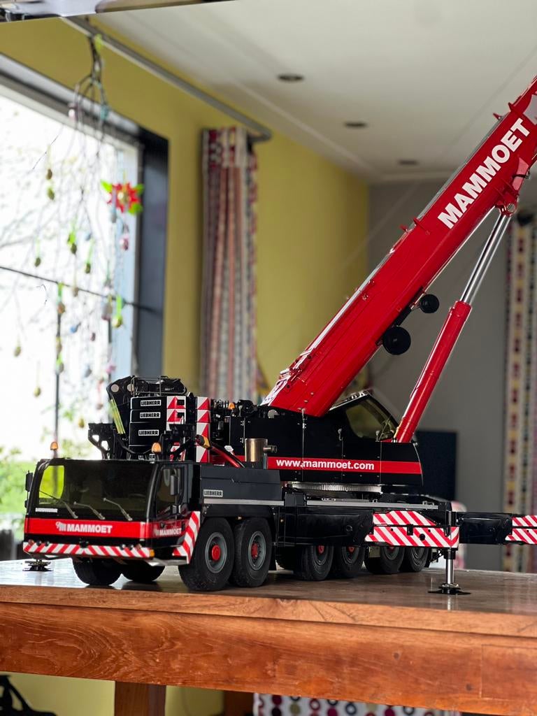 RC 1/14 Liebherr LTM 1350 Telekraan Eyewhale Lesu truck MAMM, Hobby en Vrije tijd, Modelbouw | Radiografisch | Auto's, Auto offroad