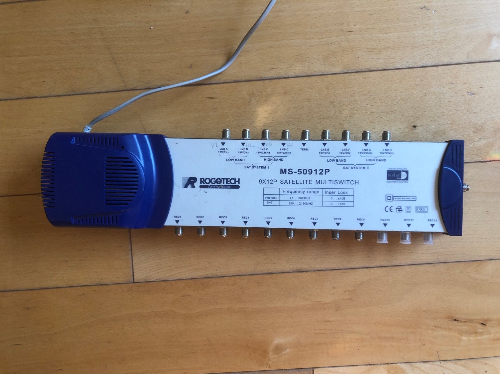 Rogetech MS-50912P Satelliet Multischakelaar 9x12P, Ophalen of Verzenden, Gebruikt, (Schotel)antenne-accessoires, Overige merken