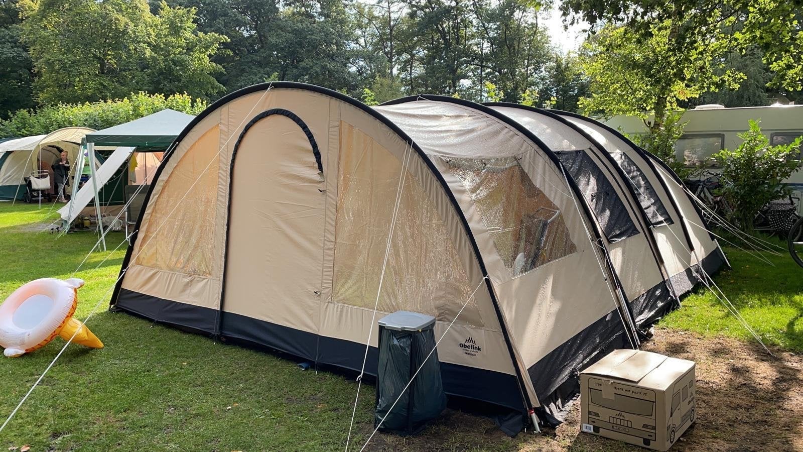 Obelink Familia 6 tunneltent - Ruime gezinstent, Caravans en Kamperen, Ophalen, Gebruikt, Meer dan 6