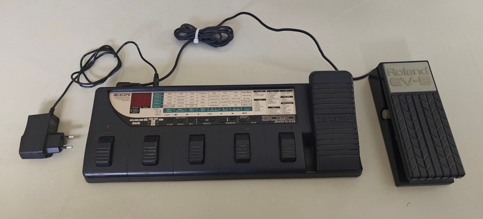 Zoom Player 3030 Multi-effect Processor met Roland EV-5, Muziek en Instrumenten, Effecten, Ophalen of Verzenden, Gebruikt, Delay of Echo