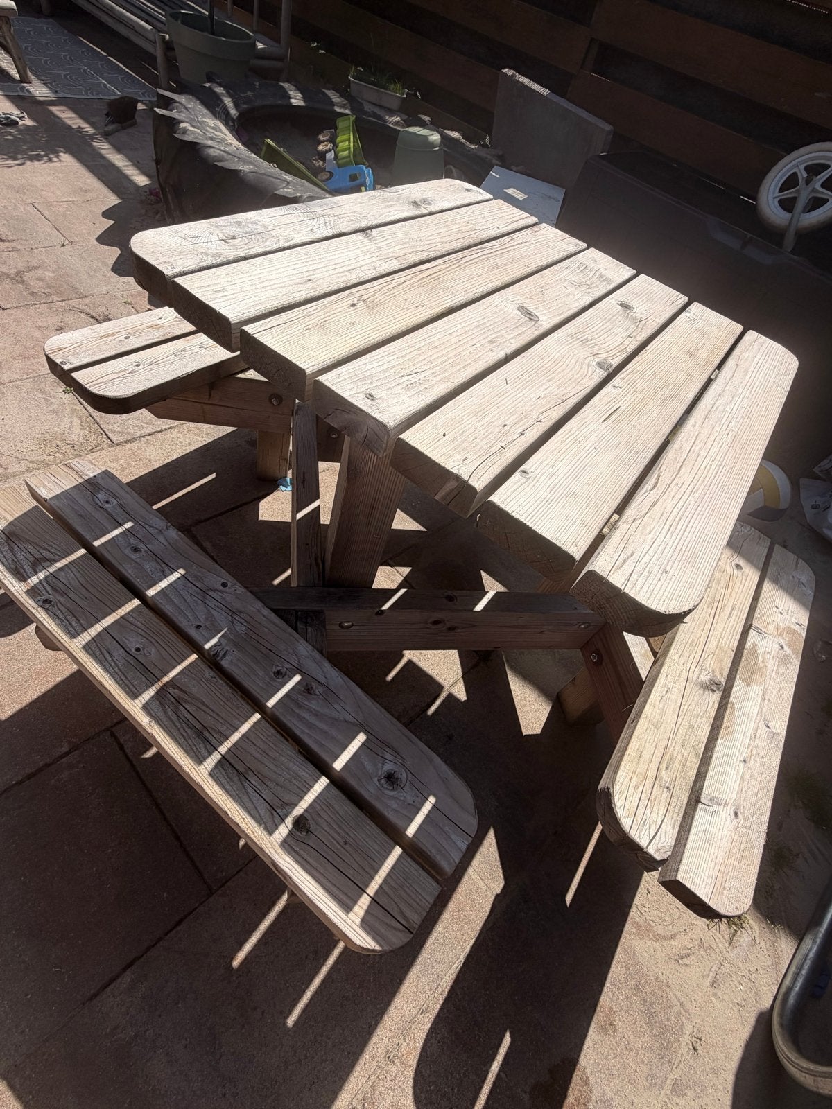 Kinderpicknicktafel van Karwei - Zo goed als nieuw, Zo goed als nieuw, Rechthoekig, Hout, Ophalen