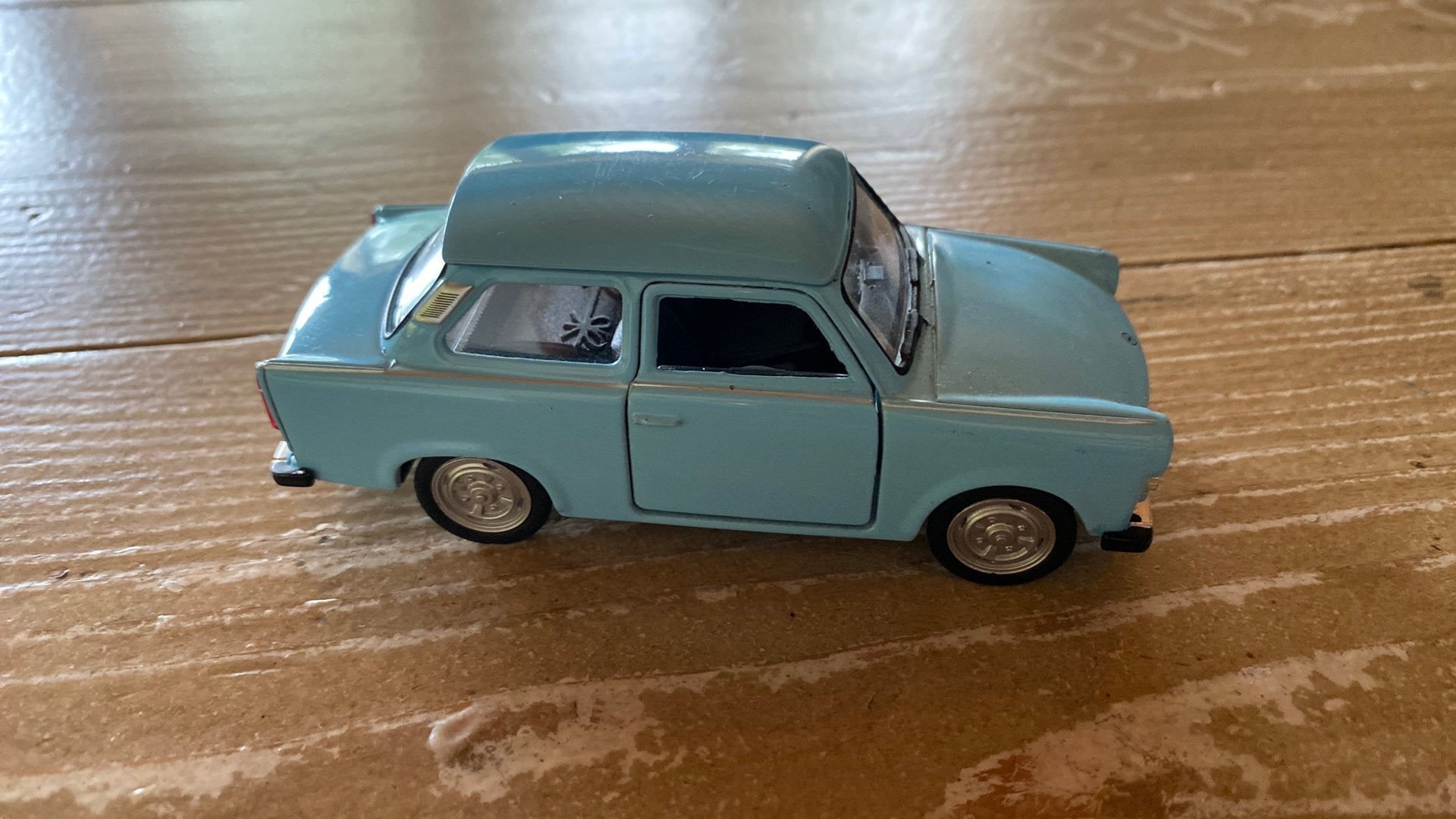 Welly Trabant 43654, Ophalen of Verzenden, Zo goed als nieuw, Auto, Overige merken