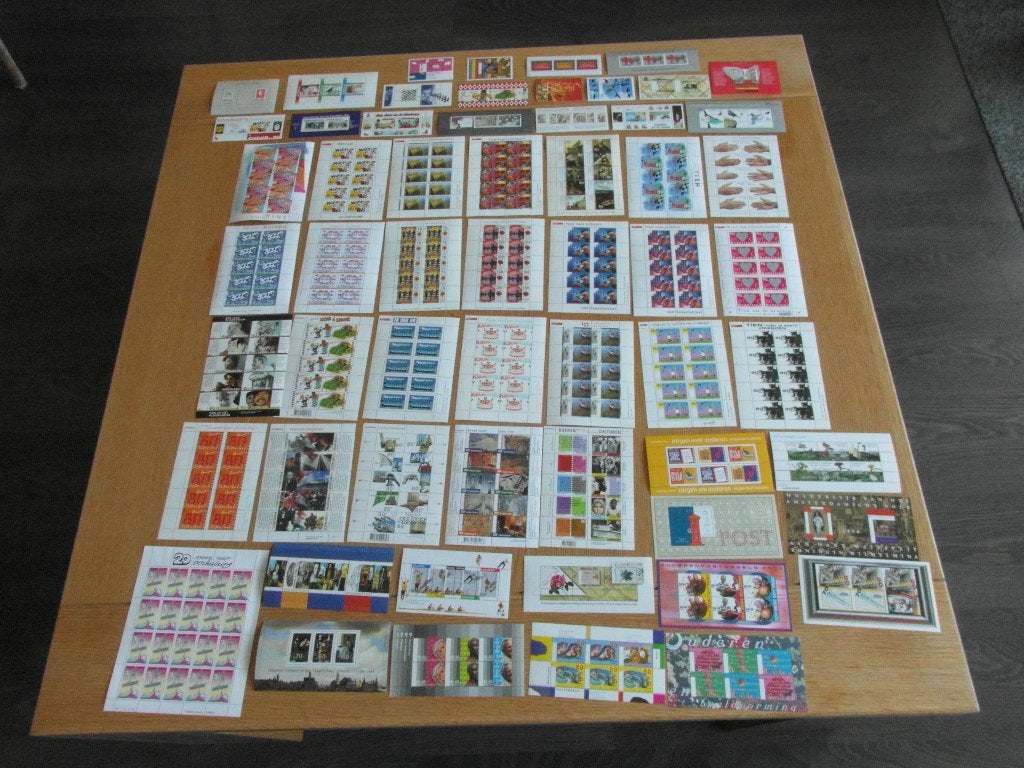 59 Postfrisse Velletjes Nederland (GRATIS VERZENDING!), Postzegels en Munten, Postzegels | Nederland, Ophalen of Verzenden, Na 1940