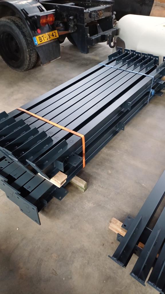 Spanten 8m breed Staalconstructie Loods, Ophalen, Nieuw