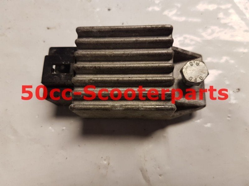 Spanningsregelaar Peugeot Vivacity 2t 1999 735871 gebruikt, Ophalen of Verzenden