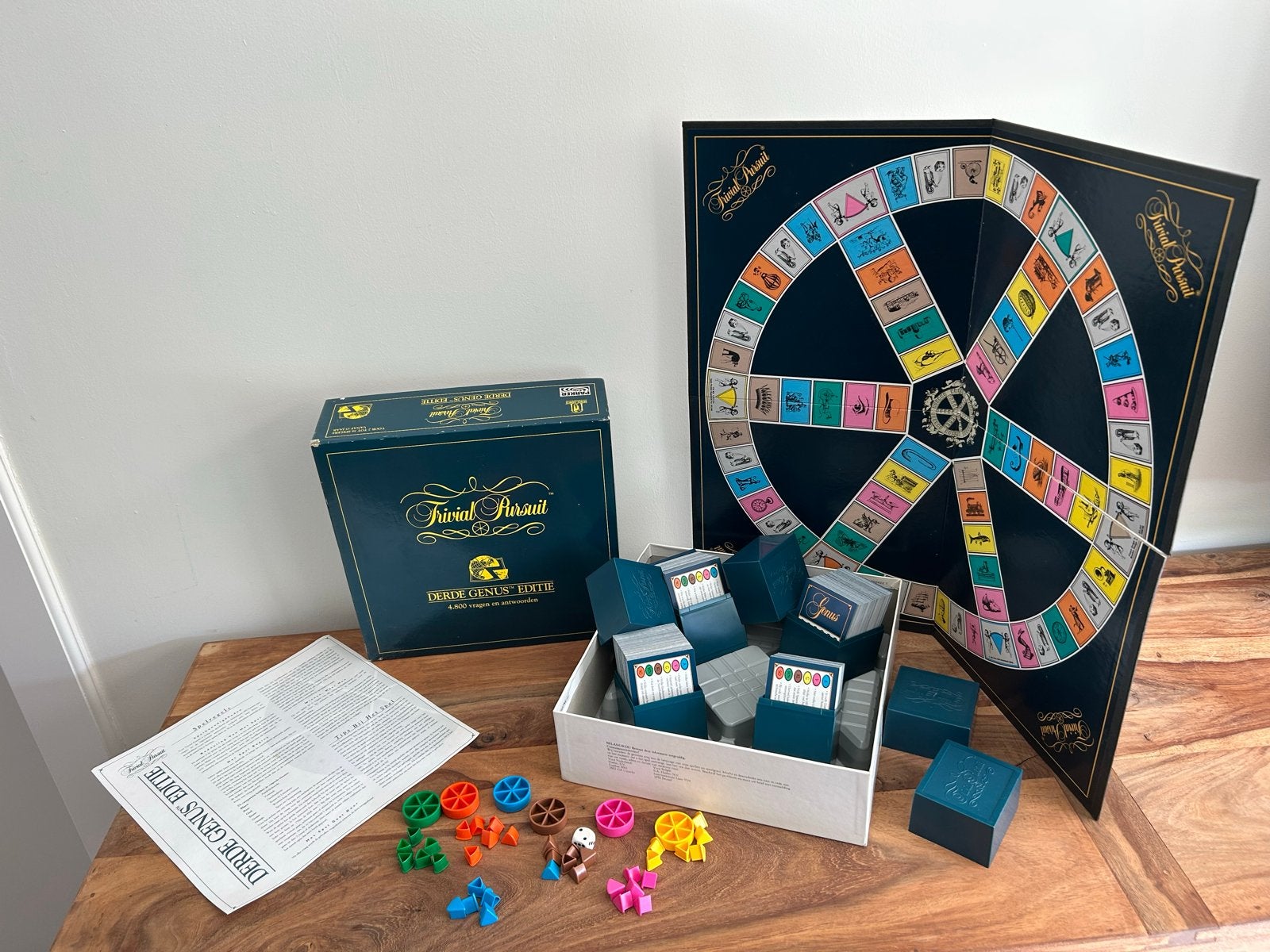 Trivial Pursuit Derde Genus Editie Bordspel, Drie of vier spelers, Ophalen of Verzenden, Zo goed als nieuw